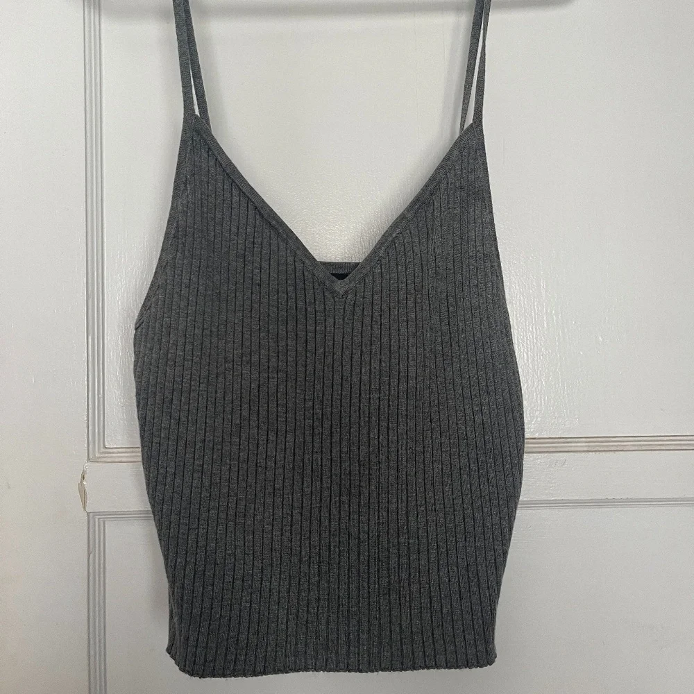 Tank top - Picture 1 of 1